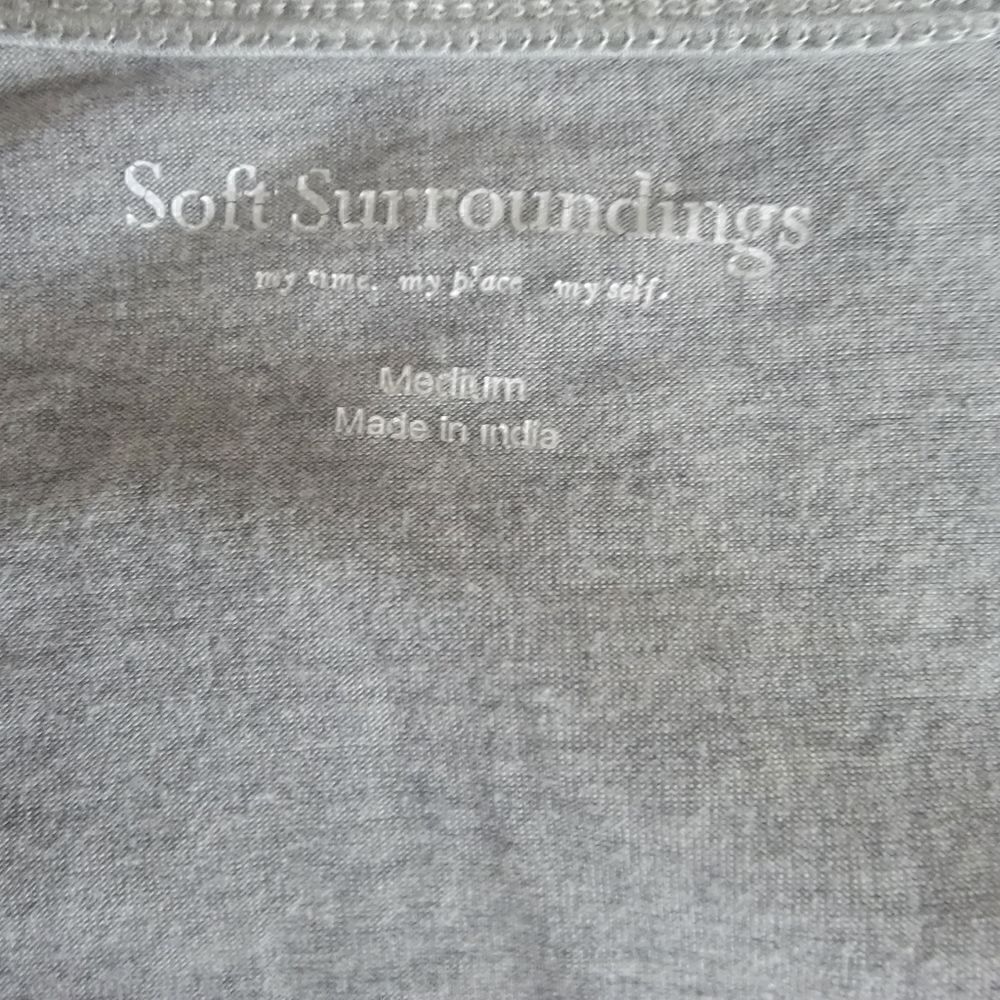 Soft Surroundings Embroidered Floral Deep V-Neck Asymmetrical. Size M. - Picture 8 of 10